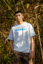 UNIVERSAL TEE